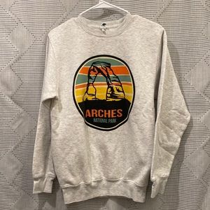 Arches national park sweatshirt Size Small